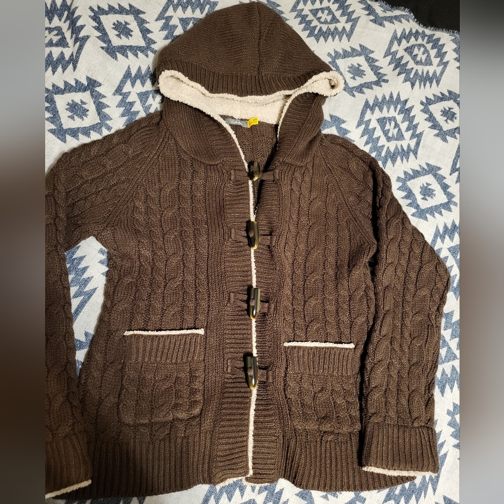 Brown Cabelas Knit Sweater